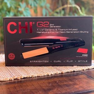 Chi G2 ceramic and titanium 1.25 inch flat iron, EUC